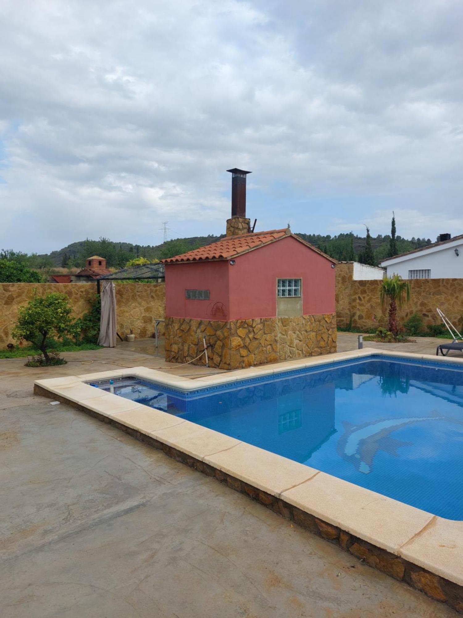Villa Les Berreries à Montroy Extérieur photo