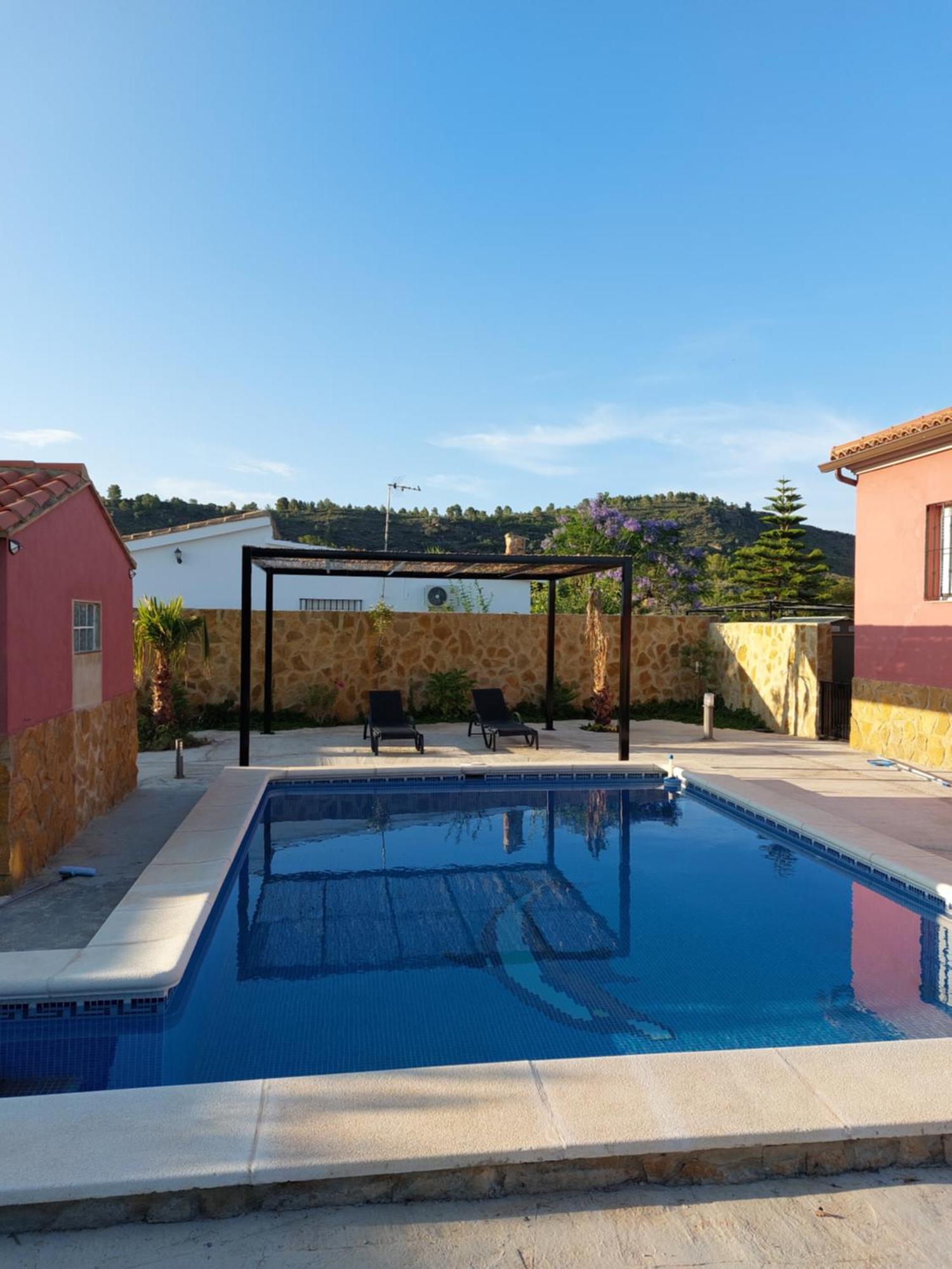 Villa Les Berreries à Montroy Extérieur photo